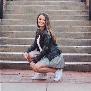 Meet your Posher, Karlynn